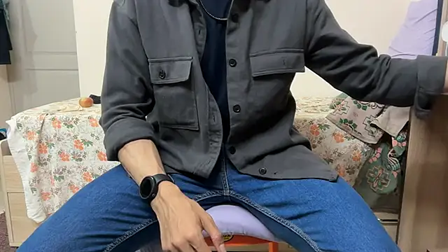 hot asian boy online show from 10/26/25, 06:08