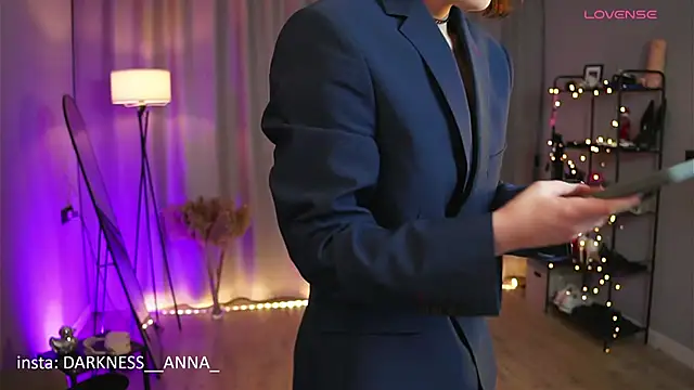 AnnaTrueno online show from 01/18/26, 05:49