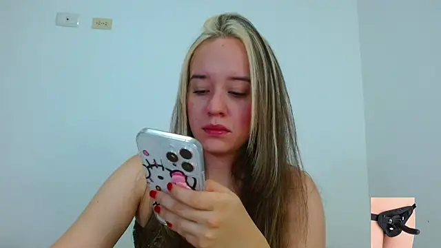Snapshot of Dani_javi chatting on 03/02/25, 03:24 Dani javi online show from 03/02/25, 03:24