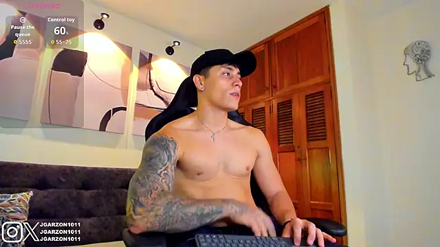 Snapshot of _joansoto chatting on 11/28/25, 04:40 joansoto online show from 11/28/25, 04:40