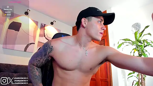 Snapshot of _joansoto chatting on 10/09/25, 03:01 joansoto online show from 10/09/25, 03:01