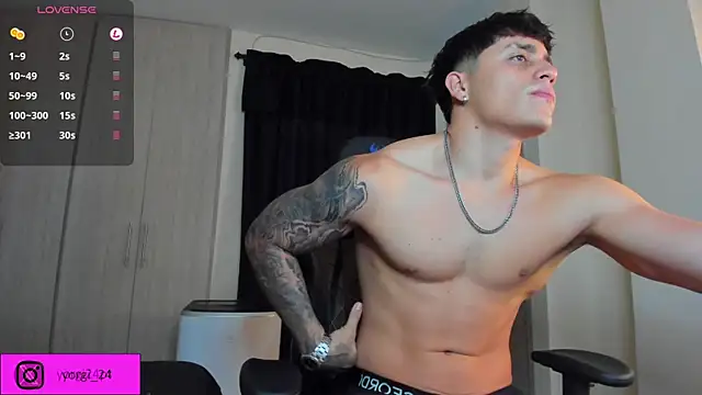 Snapshot of _joansoto chatting on 03/21/25, 01:12 joansoto online show from 03/21/25, 01:12