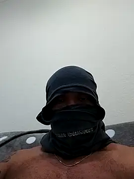 morenosouza099 online show from 04/18/26, 07:40