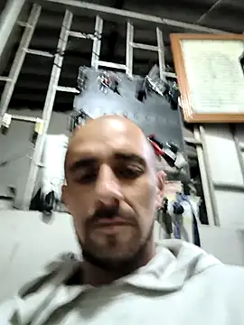 fire menxxx001 online show from 03/19/26, 05:18