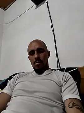 fire menxxx001 online show from 01/14/26, 05:55