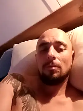 Snapshot of fire_menxxx001 chatting on 02/05/25, 05:09 fire menxxx001 online show from 02/05/25, 05:09