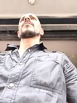 fire menxxx001 online show from 03/04/26, 05:42