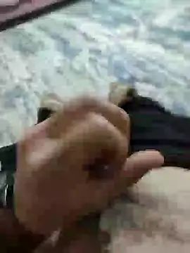 ssikerek23 online show from 11/28/25, 02:12