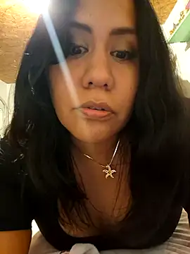 Snapshot of KasiaVenus_ chatting on 10/19/25, 05:32 KasiaVenus online show from 10/19/25, 05:32
