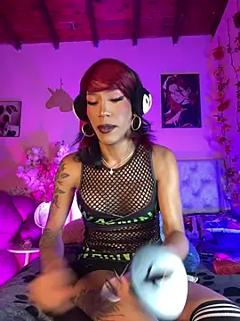 Snapshot of Alexa_Chanell_Oficial chatting on 06/05/26, 03:33 Alexa Chanell Oficial online show from 06/05/26, 03:33