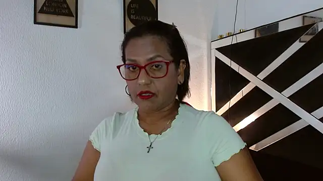 Snapshot of elizabeth_mature23 chatting on 09/09/25, 12:36 elizabeth mature23 online show from 09/09/25, 12:36