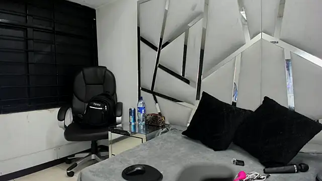 Catherinee69 x online show from 01/10/26, 03:57