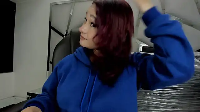 Catherinee69 x online show from 04/18/26, 01:30