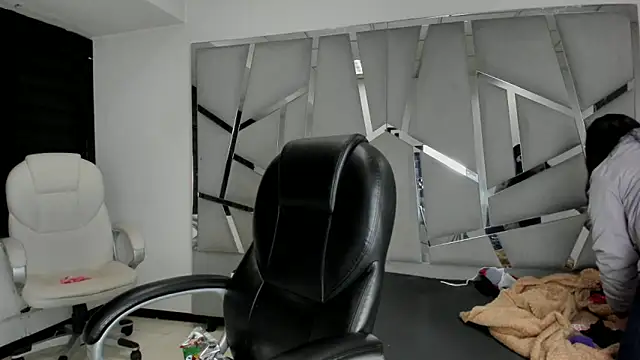 Catherinee69 x online show from 10/13/25, 04:47