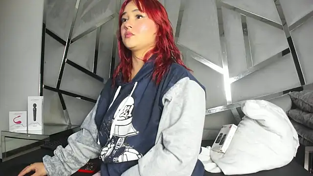 Catherinee69 x online show from 12/23/25, 02:44