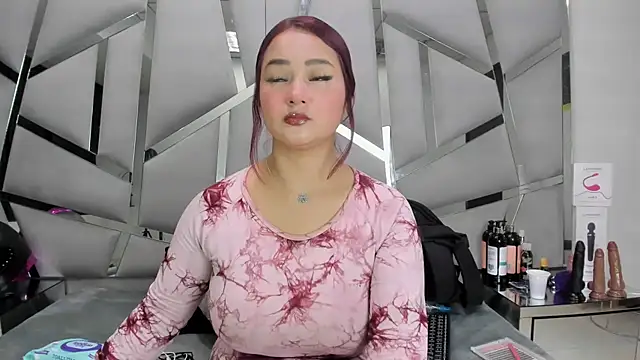 Catherinee69 x online show from 04/28/26, 04:17