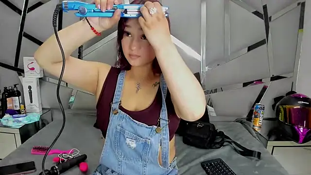 Catherinee69 x online show from 04/29/26, 03:32