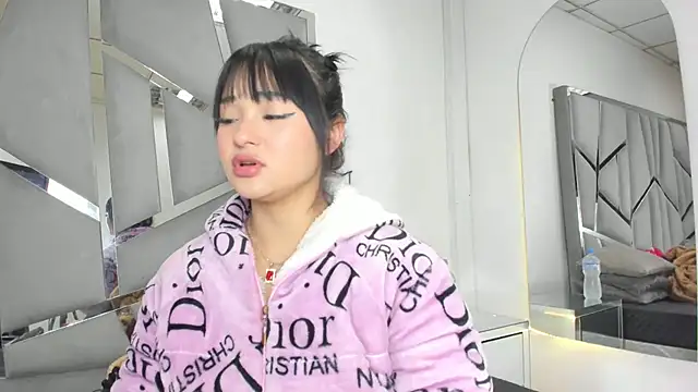 Catherinee69 x online show from 10/18/25, 03:52