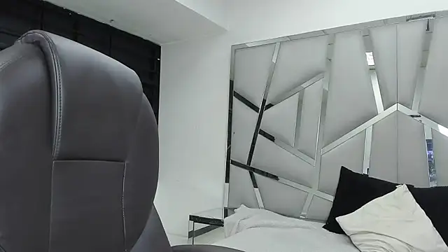 Catherinee69 x online show from 02/17/26, 03:26