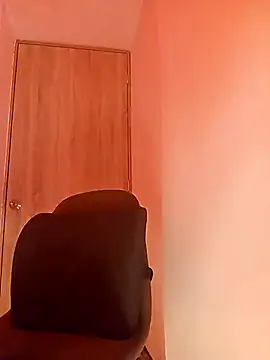 Snapshot of FREYJA- chatting on 02/18/25, 08:47 FREYJA- online show from 02/18/25, 08:47