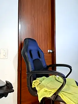 Snapshot of FREYJA- chatting on 01/18/26, 06:33 FREYJA- online show from 01/18/26, 06:33