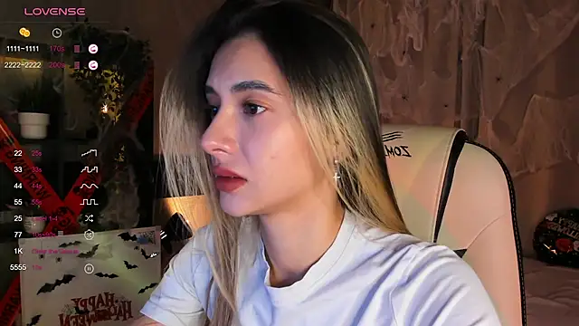 DarlaLike online show from 10/26/25, 03:40