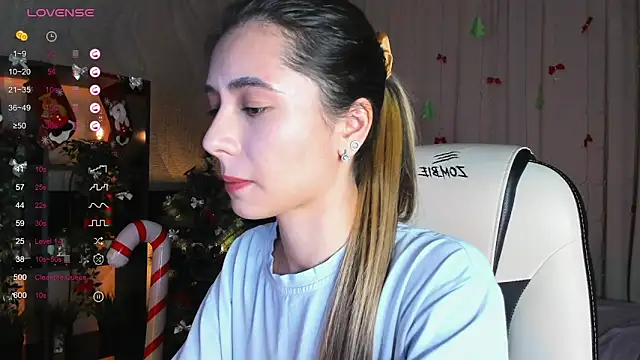 DarlaLike online show from 12/21/25, 04:03