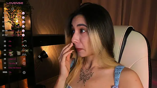 DarlaLike online show from 11/05/25, 03:42