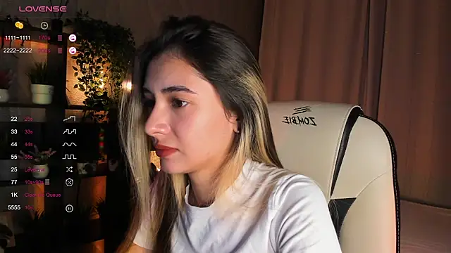 DarlaLike online show from 10/03/25, 04:14