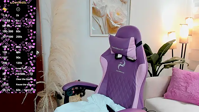 veronika naughty online show from 11/20/25, 03:02