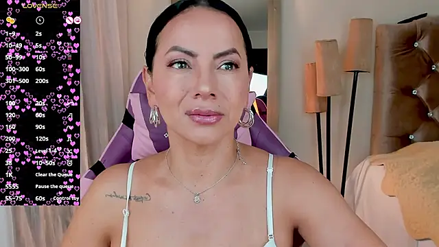 veronika naughty online show from 09/30/25, 02:12