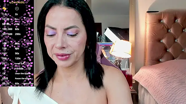 veronika naughty online show from 10/21/25, 02:16