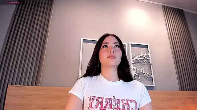 lunar leen online show from 04/16/26, 06:41