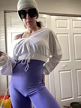 Snapshot of mrs__unknown chatting on 02/24/26, 03:13 mrs unknown online show from 02/24/26, 03:13