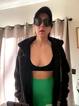 Snapshot of mrs__unknown chatting on 01/13/26, 04:55 mrs unknown online show from 01/13/26, 04:55