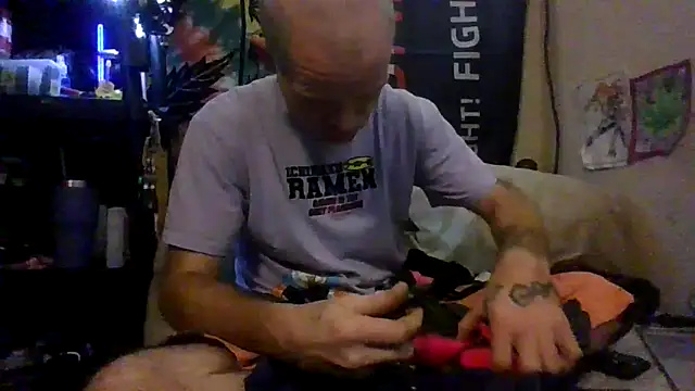 jaxx12369 online show from 10/13/25, 05:42