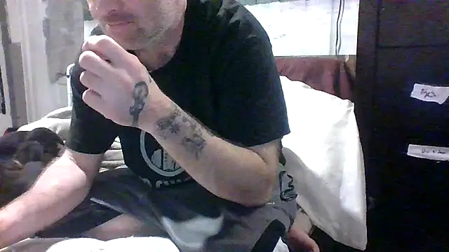 jaxx12369 online show from 04/05/26, 05:03