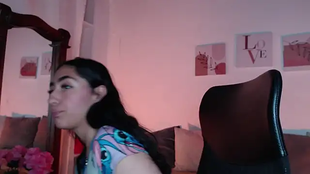Snapshot of madisex_s chatting on 09/15/25, 01:22 madisex s online show from 09/15/25, 01:22