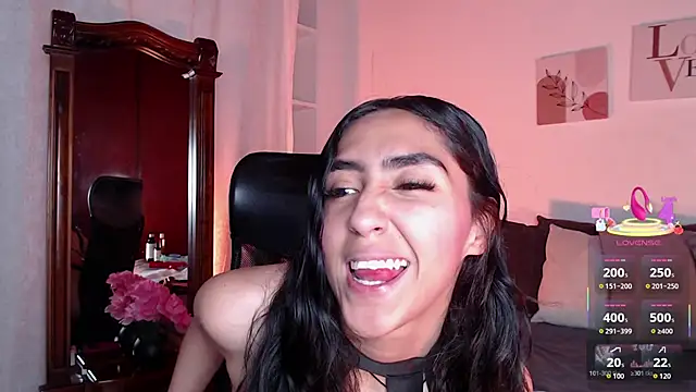 Snapshot of madisex_s chatting on 10/01/25, 12:53 madisex s online show from 10/01/25, 12:53