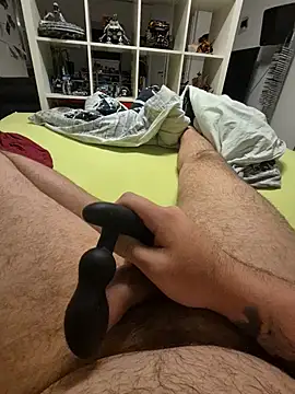 Snapshot of Bombada1 chatting on 10/30/25, 07:33 Bombada1 online show from 10/30/25, 07:33