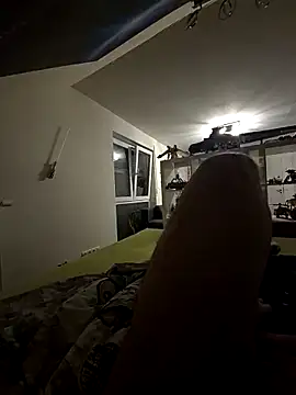 Snapshot of Bombada1 chatting on 09/14/25, 07:03 Bombada1 online show from 09/14/25, 07:03