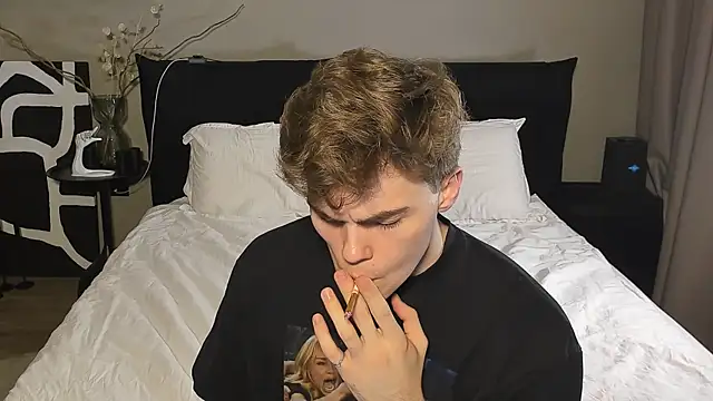 simonwnl online show from 12/18/25, 06:01