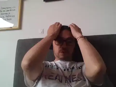 Diptongo online show from 02/26/25, 03:21