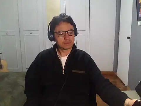 Diptongo online show from 11/25/25, 01:28