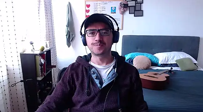 Diptongo online show from 03/16/25, 03:17