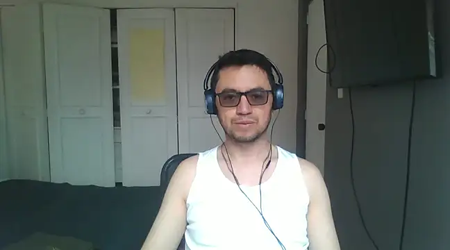 Diptongo online show from 12/23/24, 04:17