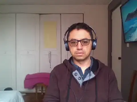 Diptongo online show from 12/02/25, 12:18