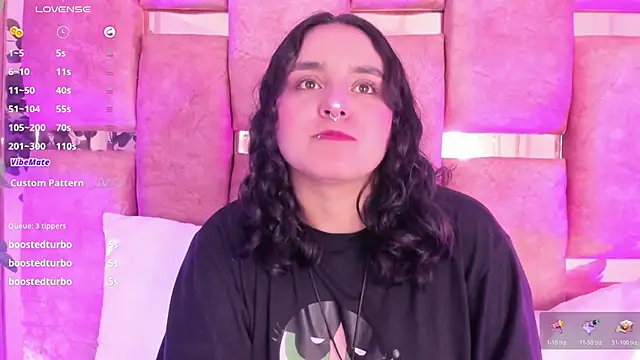 Snapshot of _Ambar-devon_ chatting on 11/14/25, 06:55 Ambar-devon online show from 11/14/25, 06:55