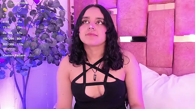 Snapshot of _Ambar-devon_ chatting on 10/28/25, 06:40 Ambar-devon online show from 10/28/25, 06:40