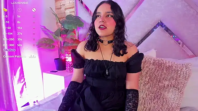 Snapshot of _Ambar-devon_ chatting on 12/15/25, 06:47 Ambar-devon online show from 12/15/25, 06:47